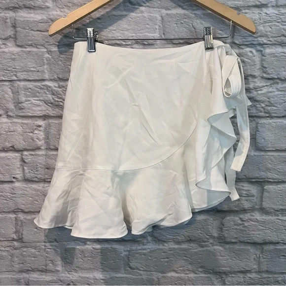 Cinq a Sept Luella Women’s 0 White Ruffle Wrap Skort Skirt